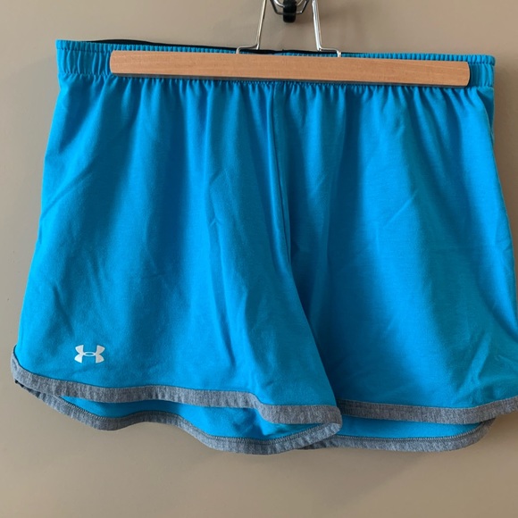 Under Armour Athletic cotton shorts. - Picture 2 of 2